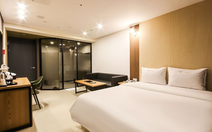 Imagen de la habitación del Hotel Jinju Chungmugongdong Firenze. Foto 18