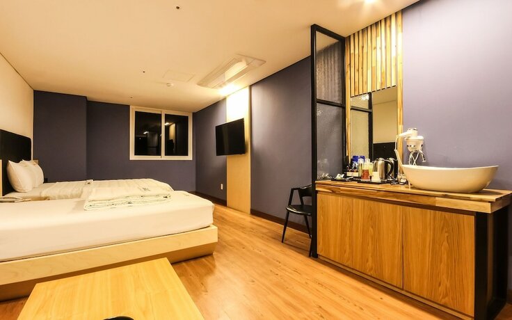 Imagen de la habitación del Hotel Jinju Chungmugongdong Firenze. Foto 19