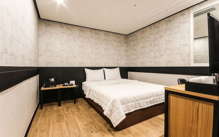 Imagen de la habitación del Hotel Jinju Chungmugongdong Firenze. Foto 36