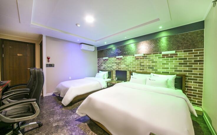 Imagen de la habitación del Hotel Jinju Feel. Foto 14