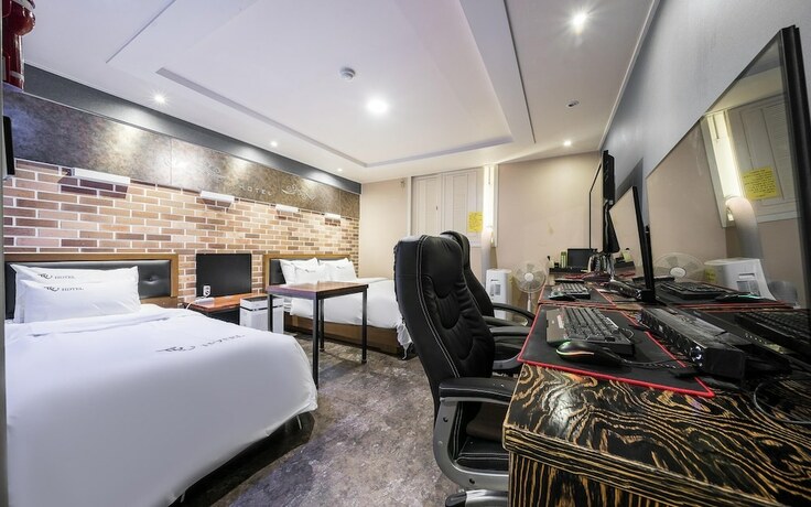 Imagen de la habitación del Hotel Jinju Feel. Foto 18