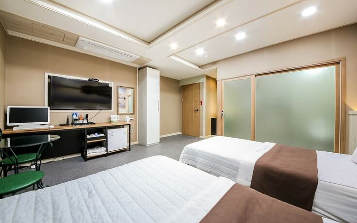 Imagen general del Hotel Jinju Funny. Foto 10