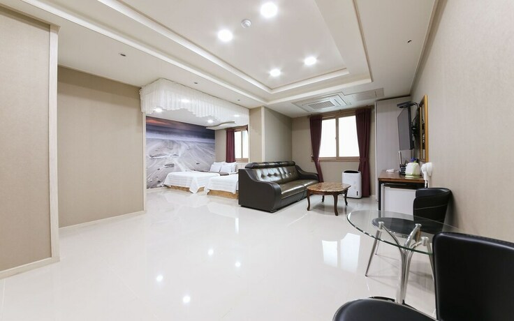 Imagen general del Hotel Jinju Funny. Foto 1