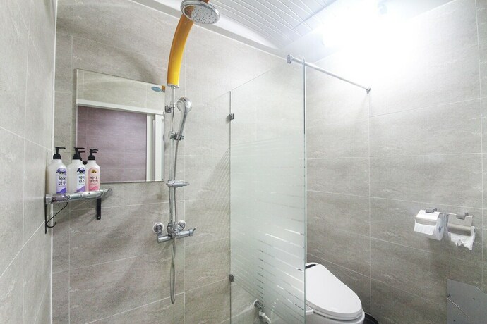 Imagen de la habitación del Hotel Jinju Funny. Foto 18