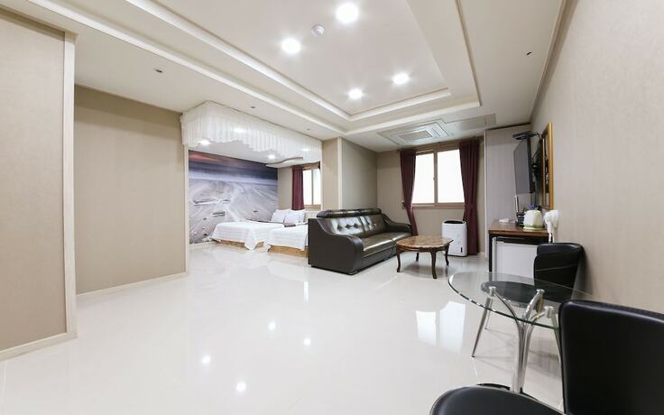 Imagen de la habitación del Hotel Jinju Funny. Foto 20