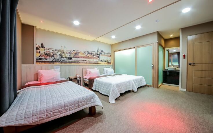 Imagen de la habitación del Hotel Jinju Funny. Foto 21