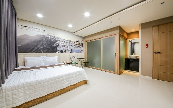 Imagen de la habitación del Hotel Jinju Funny. Foto 24