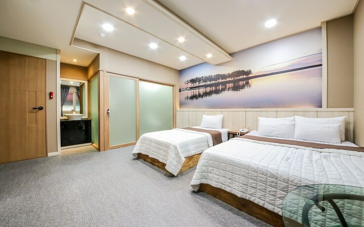 Imagen de la habitación del Hotel Jinju Funny. Foto 34