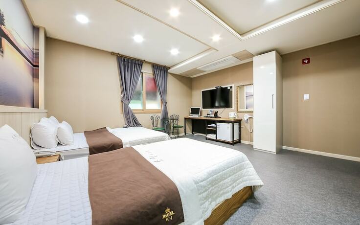 Imagen de la habitación del Hotel Jinju Funny. Foto 35
