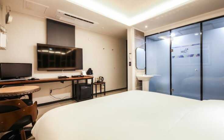 Imagen general del Hotel Jinju Hot. Foto 9