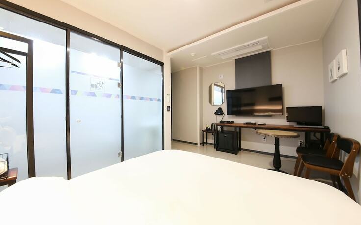 Imagen general del Hotel Jinju Hot. Foto 10