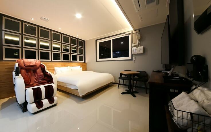 Imagen de la habitación del Hotel Jinju Hot. Foto 12