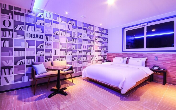 Imagen de la habitación del Hotel Jinju Hot. Foto 18