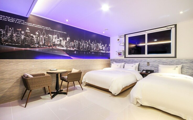 Imagen de la habitación del Hotel Jinju Hot. Foto 30