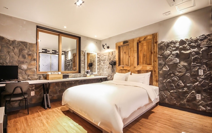 Imagen de los interiores del Hotel Jinju JS. Foto 19