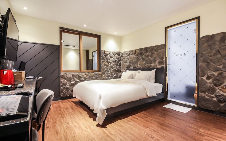 Imagen de la habitación del Hotel Jinju JS. Foto 4
