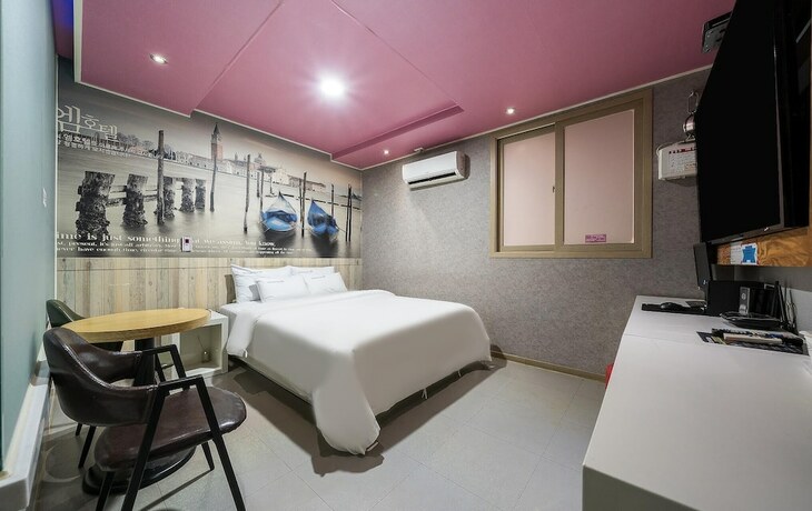 Imagen de la habitación del Hotel Jinju M. Foto 17
