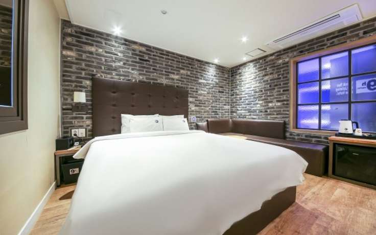 Imagen de la habitación del Hotel Jinju Nine. Foto 5