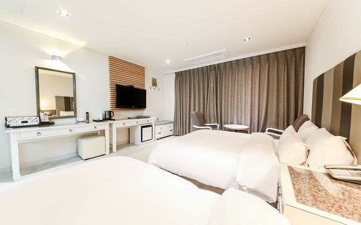 Imagen general del Hotel Jinju Owl. Foto 2