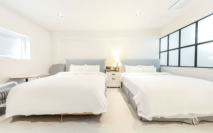 Imagen de la habitación del Hotel Jinju Owl. Foto 17