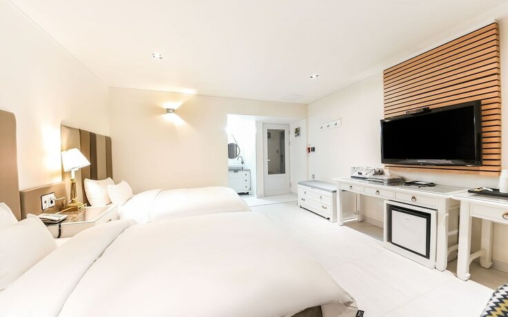 Imagen general del Hotel Jinju Owl. Foto 10