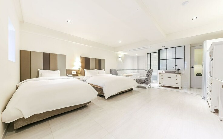 Imagen de la habitación del Hotel Jinju Owl. Foto 20