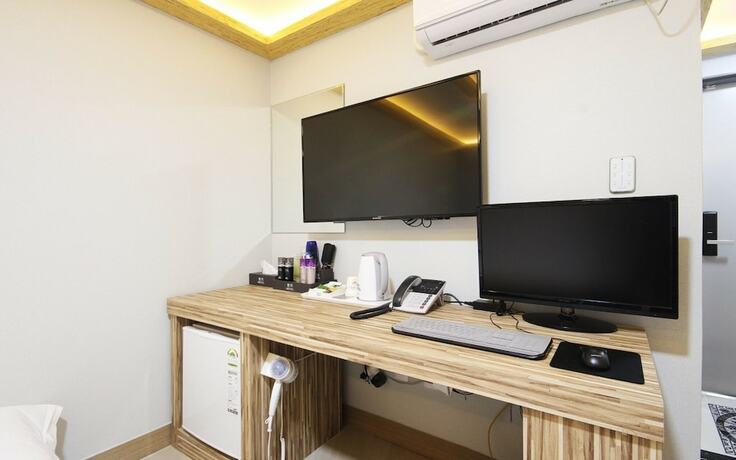 Imagen general del Hotel Jinju Queens. Foto 2