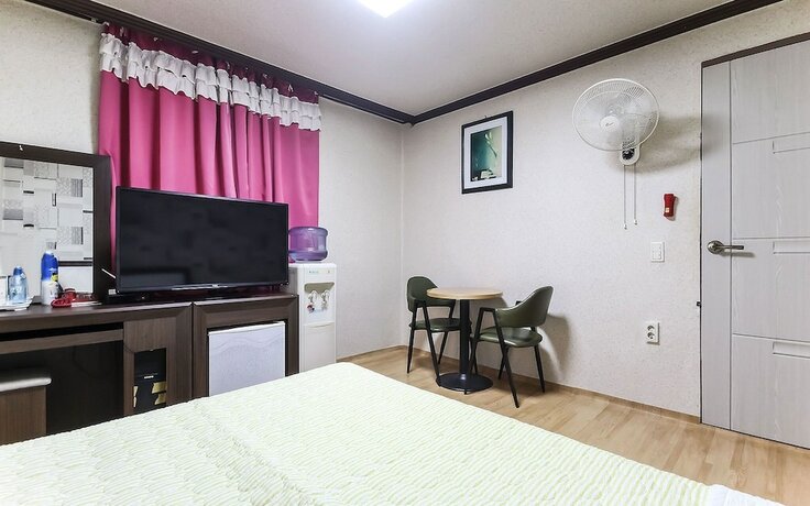 Imagen general del Hotel Jinju Seongju. Foto 4