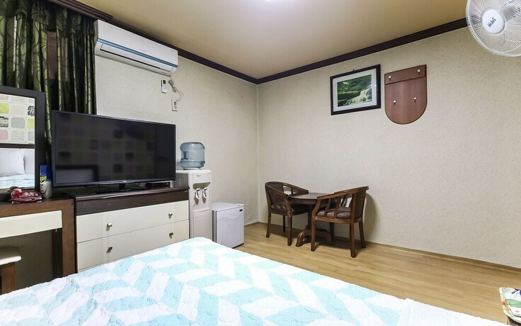 Imagen de la habitación del Hotel Jinju Seongju. Foto 21