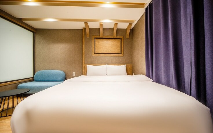Imagen general del Hotel Jinju Servi. Foto 1