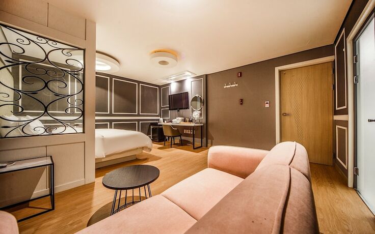 Imagen general del Hotel Jinju Servi. Foto 7