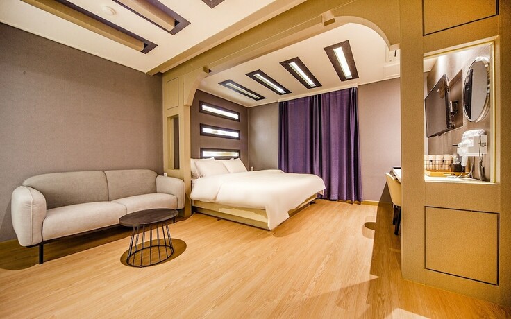 Imagen de la habitación del Hotel Jinju Servi. Foto 18
