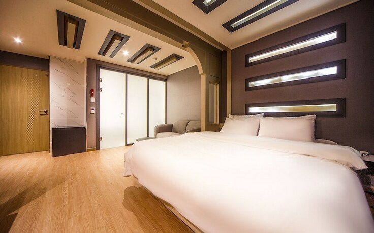 Imagen general del Hotel Jinju Servi. Foto 10