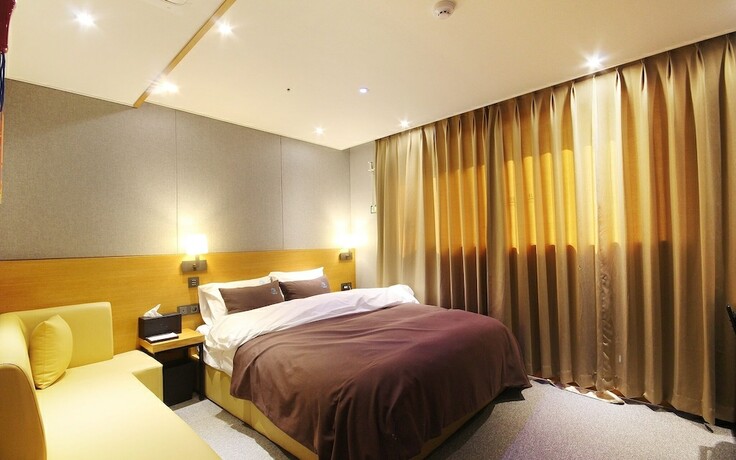 Imagen de la habitación del Hotel Jinju The Cloud. Foto 17