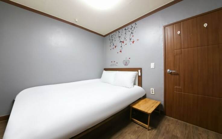 Imagen de la habitación del Hotel Jinju The First. Foto 17