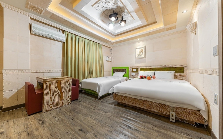 Imagen de la habitación del Hotel Jinju Tomji. Foto 1