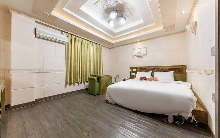 Imagen de la habitación del Hotel Jinju Tomji. Foto 4