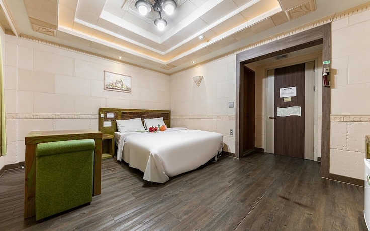 Imagen de la habitación del Hotel Jinju Tomji. Foto 5
