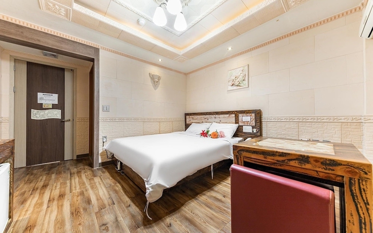 Imagen de la habitación del Hotel Jinju Tomji. Foto 7