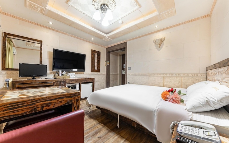 Imagen de la habitación del Hotel Jinju Tomji. Foto 8