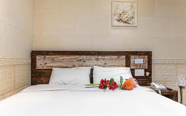 Imagen de la habitación del Hotel Jinju Tomji. Foto 9