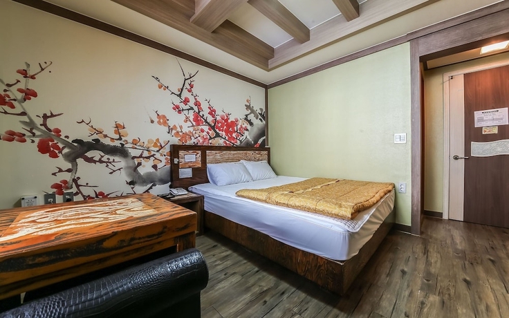 Imagen de la habitación del Hotel Jinju Tomji. Foto 19