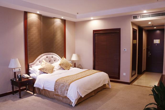 Imagen de la habitación del Hotel Jinling Cityview Zhenjiang. Foto 12
