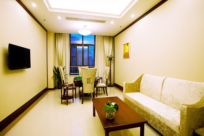 Imagen de la habitación del Hotel Jinling Cityview Zhenjiang. Foto 14
