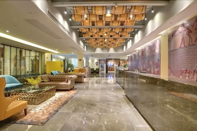 Imagen de los interiores del Hotel Jinling Landscape Beer Hot Spring. Foto 20