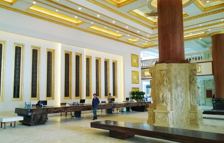 Imagen de los interiores del Hotel Jinling Museum Spa Hotel. Foto 15