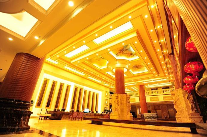 Imagen de los interiores del Hotel Jinling Museum Spa Hotel. Foto 16