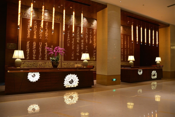 Imagen de los interiores del Hotel Jinling Yew Resort Wuxi. Foto 11
