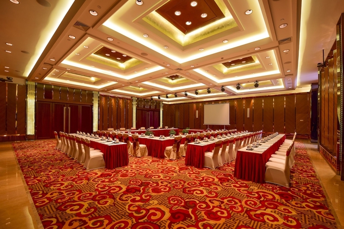 Imagen de los interiores del Hotel Jinling Yew Resort Wuxi. Foto 15