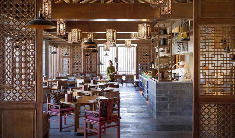 Imagen del bar/restaurante del Hotel Jinmao Lijiang, The Unbound Collection By Hyatt. Foto 9